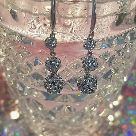 Earrings. Bling. - Picture 2 of 4